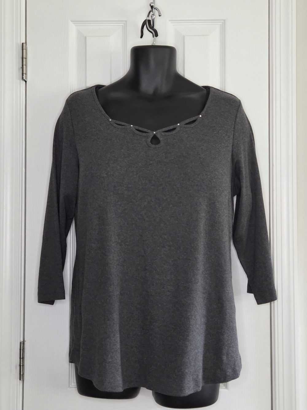 Karen Scott Charcoal Gray Long Sleeve Keyhole Scoop Neck Top